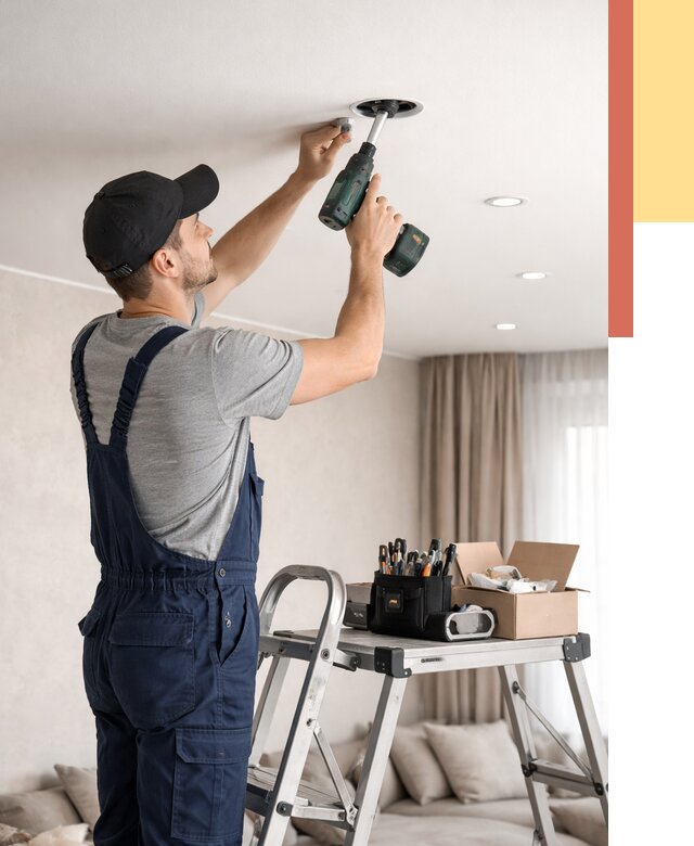 Установка и монтаж точечных светильников в натяжной потолок в Новокузнецке от 1849 руб. | ОТДЕЛОЧНИК-Нвк